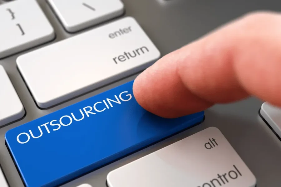 Reforma de outsourcing cumple dos años; simulación laboral se afianza por otras vías